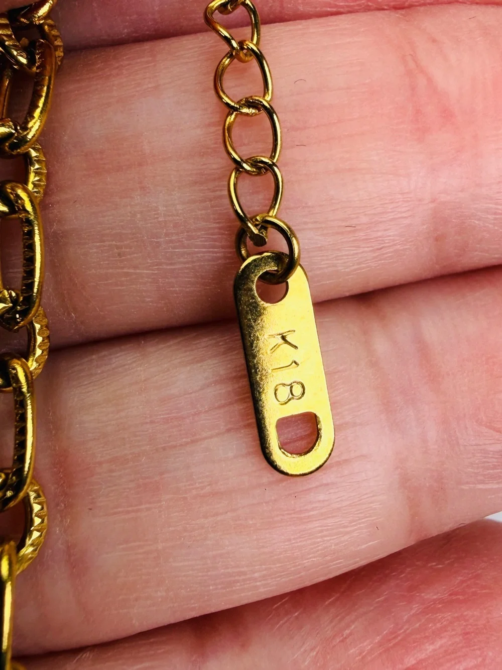 K18 Stamped Gold Tone Sun Medallion Pendant Necklace Textured Link Chain